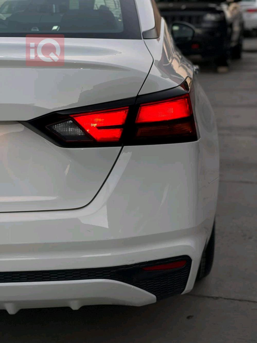 نيسان ألتيما